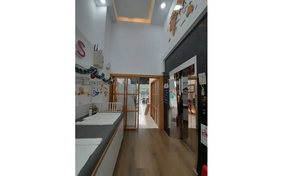 Bán tòa nhà mặt tiền đường Trường Sa - Quận 3_ 33 tỷ 500